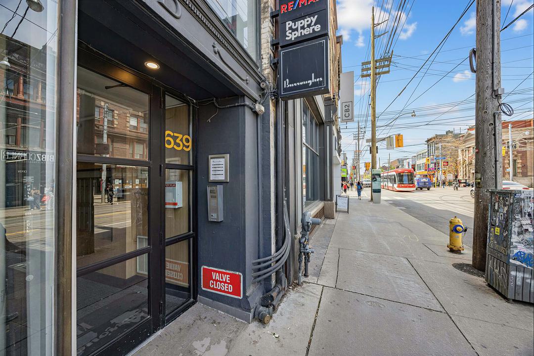 639 Queen St W, Toronto, ON
