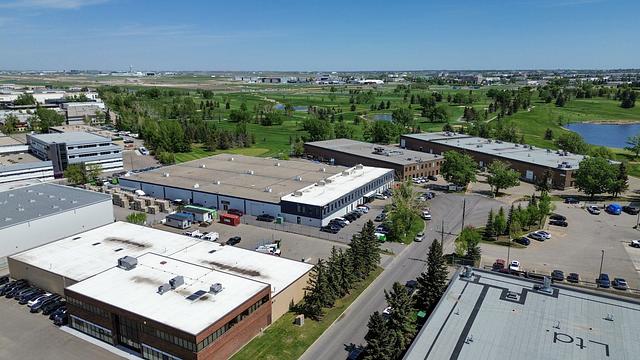 1324 36 Avenue Northeast, Calgary, AB
