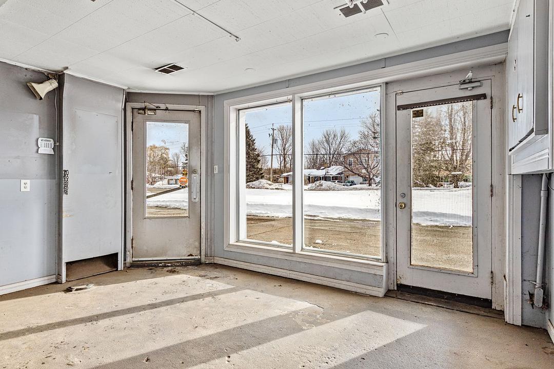 314 River Road, Ottawa, ON