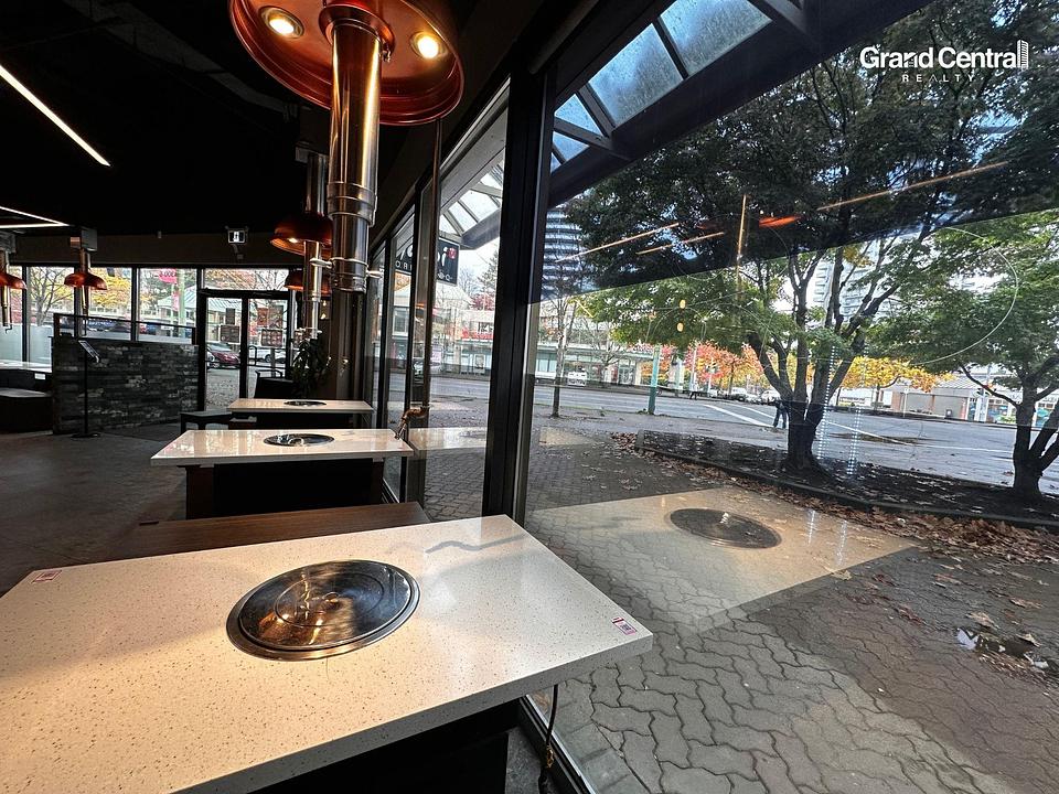 6 - 5-4300 Kingsway, Burnaby, BC