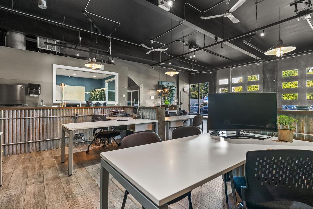 2570 King George Boulevard, Surrey, BC