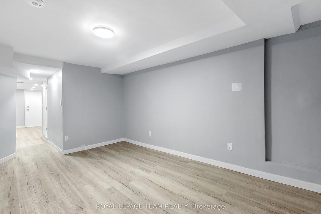 883 Somerset Street West, Ottawa, ON
