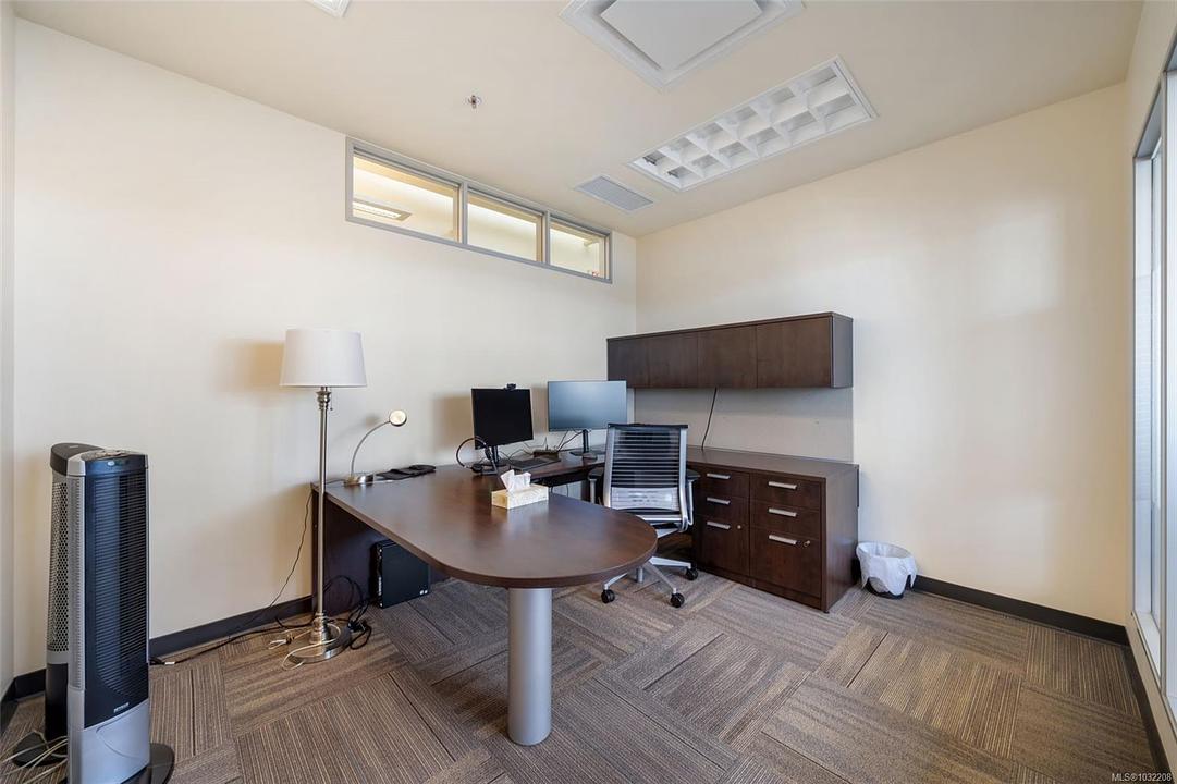 300-305 - 388 Harbour Road, Victoria, BC