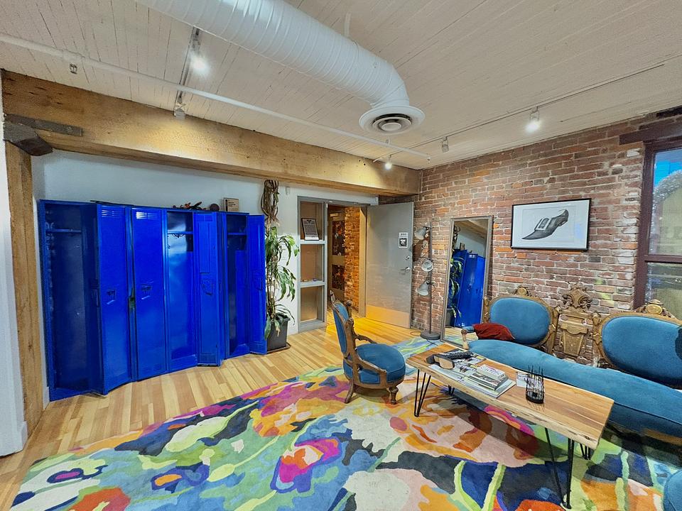 200 - 55 Water Street, Vancouver, BC