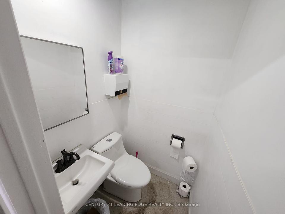 3 - 52 Airview Road, Toronto, ON