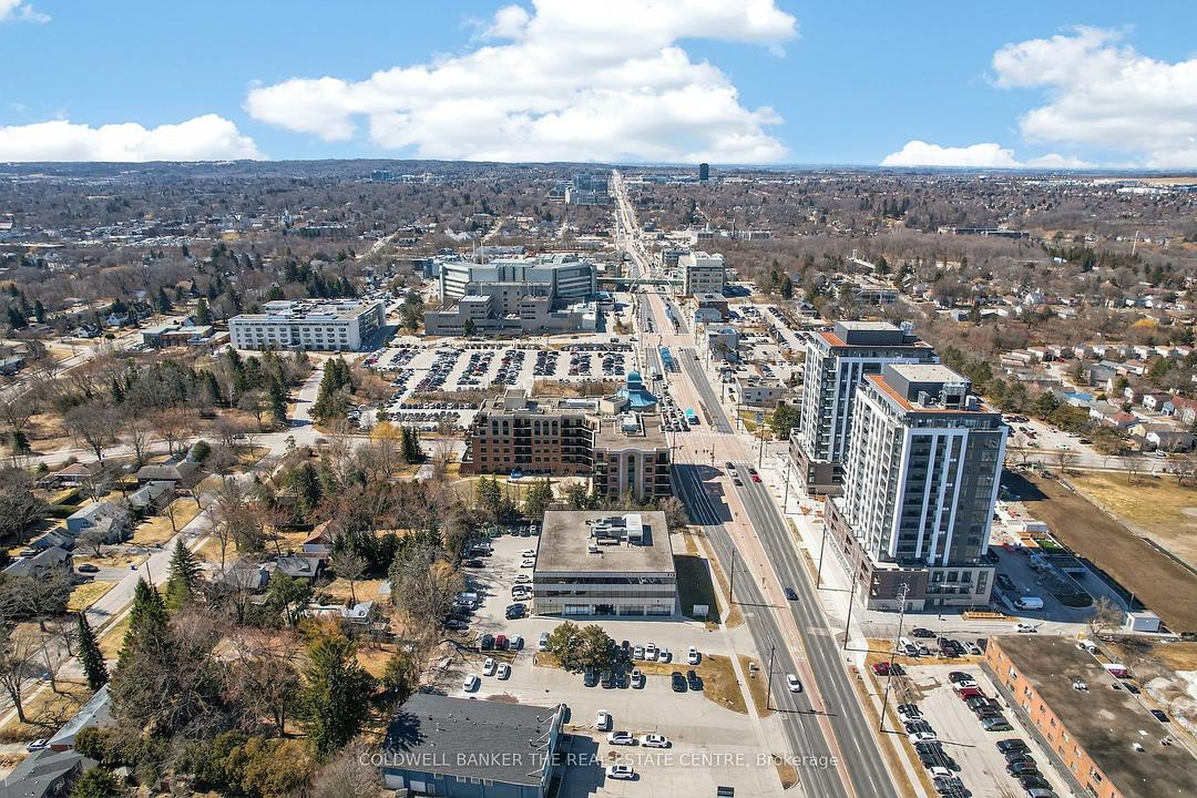 309 - 712 Davis Drive, Newmarket, ON