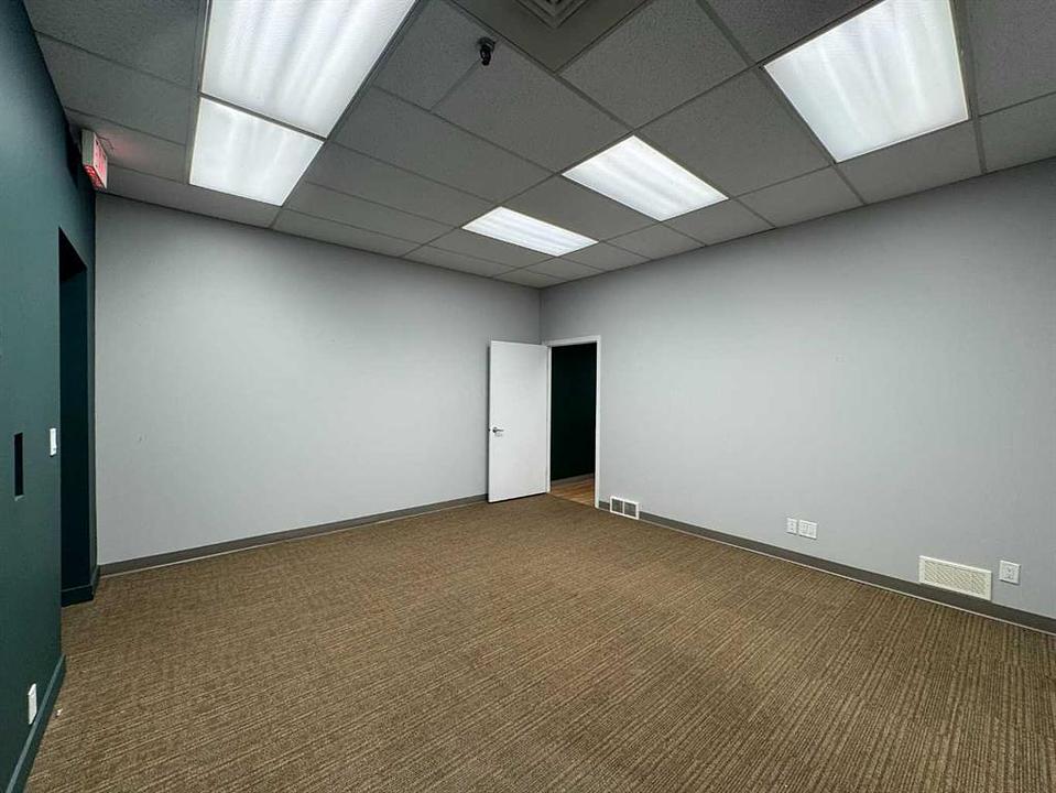 5A - 523 Woodpark Boulevard Southwest, Calgary, AB