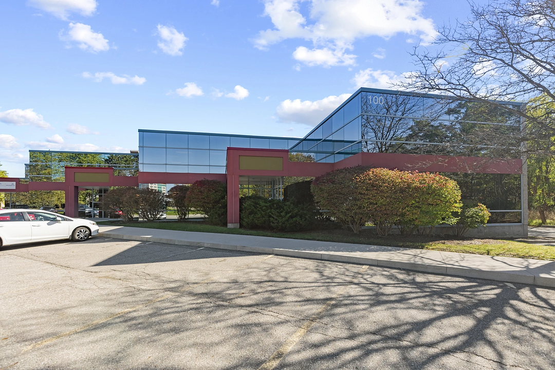 7 - 100 Leek Crescent, Richmond Hill, ON