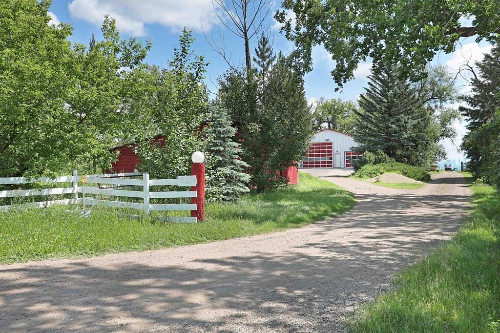 185077 RR153, Rural Newell, County of, AB