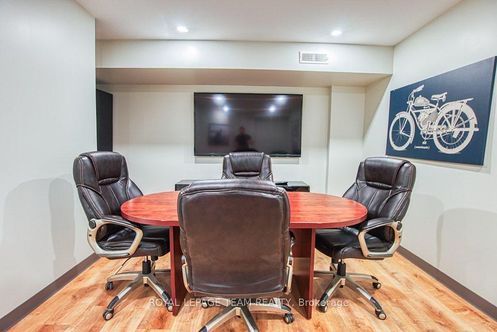 84 Centrepointe Drive, Ottawa, ON