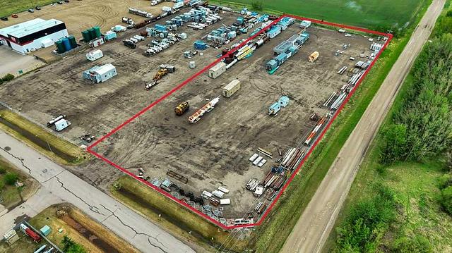 57 Mckenzie Drive, Penhold, AB