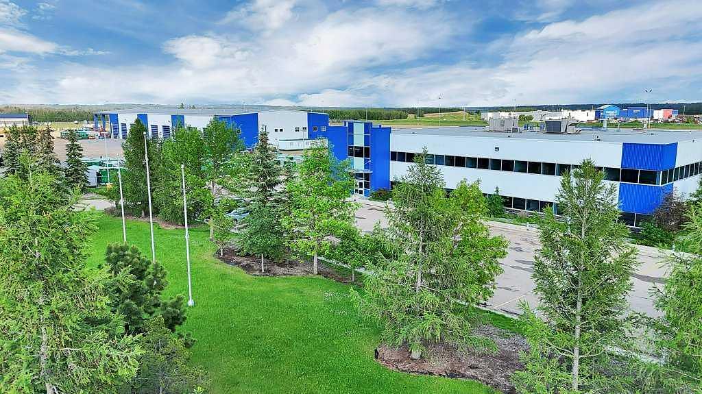 33 Schenk Industrial Road, Sylvan Lake, AB