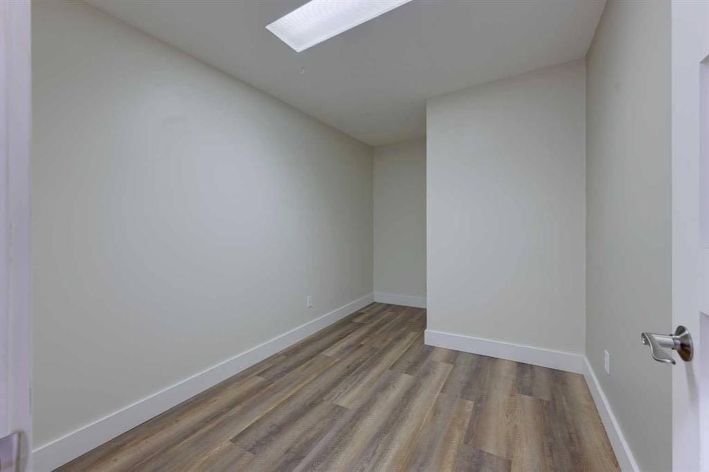 203 - 5116 52 Street, Red Deer, AB