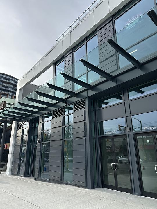 8439 Granville Street, Vancouver, BC