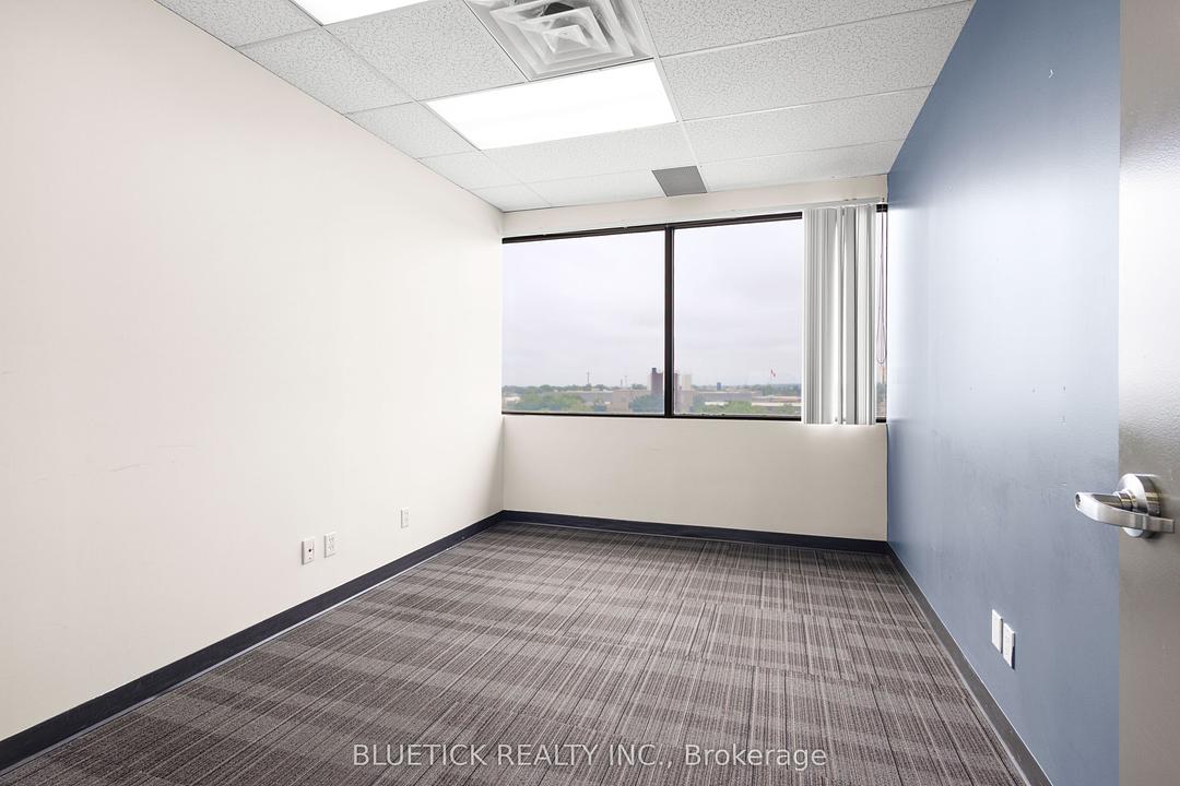 401 - 710 Dorval Drive, Oakville, ON