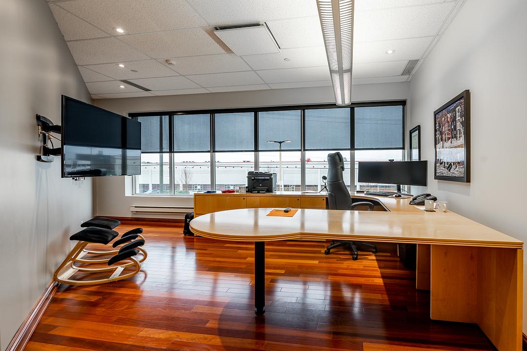 215 Avenue du Voyageur, Pointe-Claire, QC
