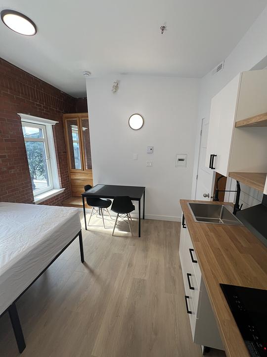 345 Rue de la Couronne, Québec, QC