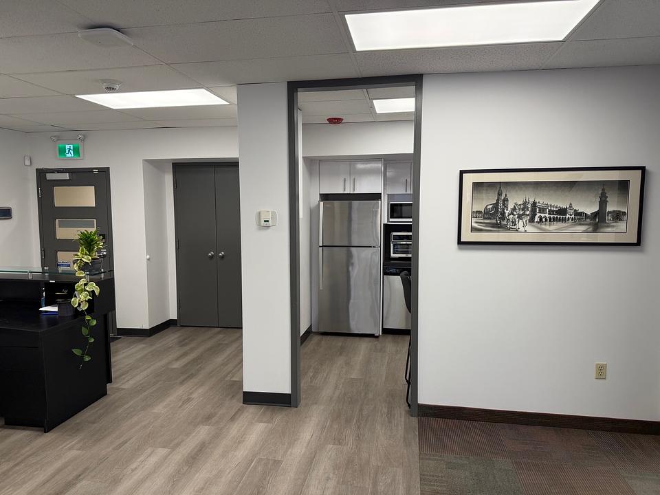301 - 1220 Kensington Rd NW, Calgary, AB