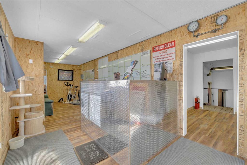 6606 42 Avenue, Ponoka, AB