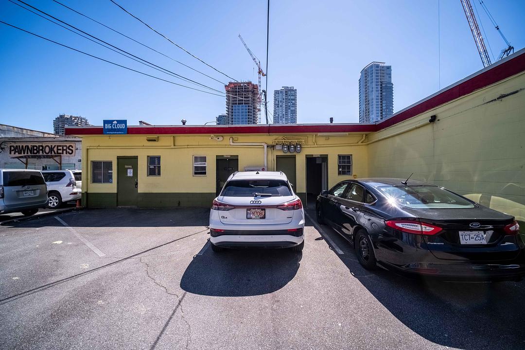 4923 Kingsway, Burnaby, BC