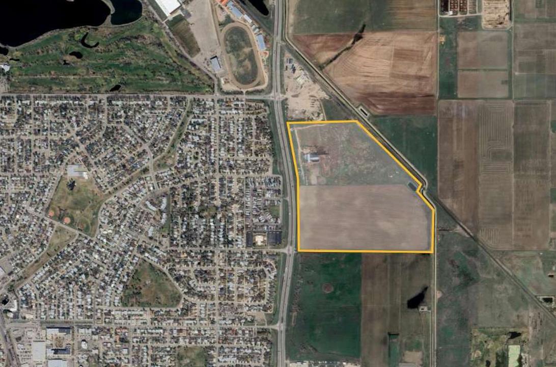 1125 43 Street South, Lethbridge, AB