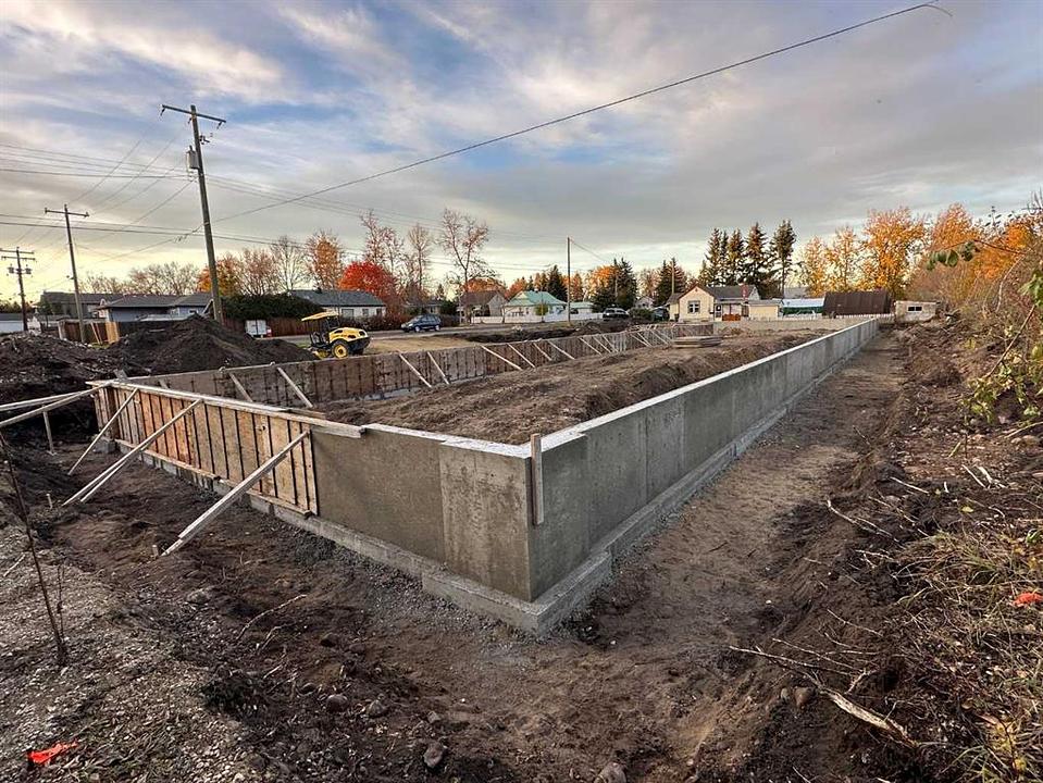 103 - 5407 50 Street, Ponoka, AB