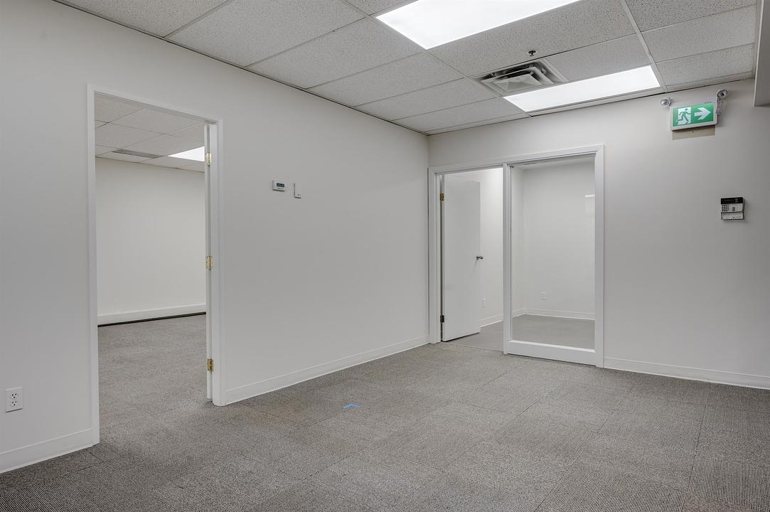 300 - 10524 King George Boulevard, Surrey, BC