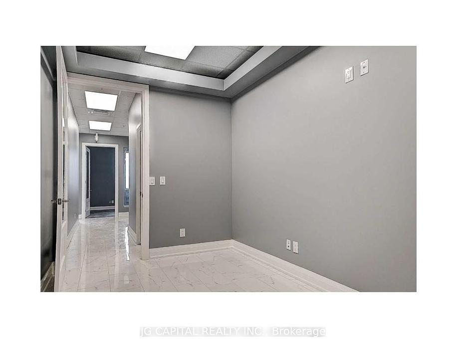 301 - 218 Export Boulevard, Mississauga, ON