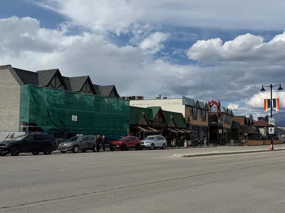 630 Connaught Drive, Jasper, AB