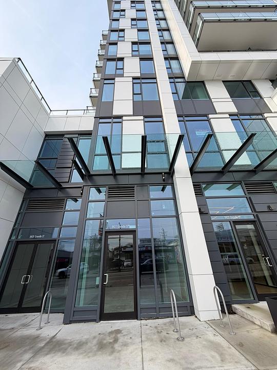 8427 Granville Street, Vancouver, BC