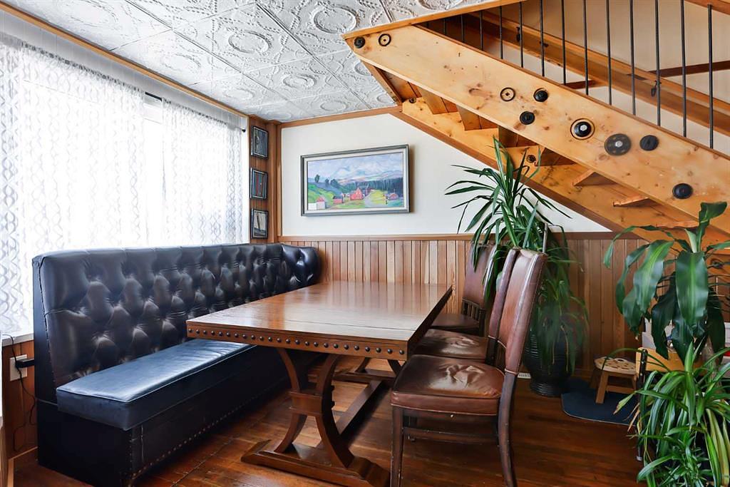 320 Railway Avenue, Granum, AB