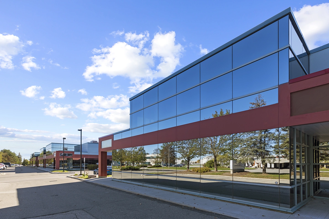 7 - 100 Leek Crescent, Richmond Hill, ON