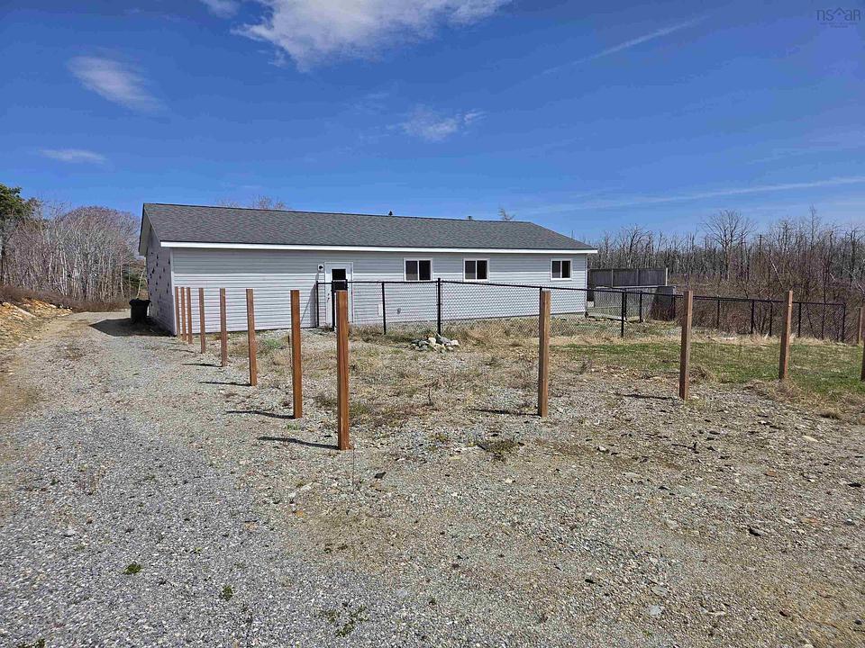 128 Beach Road, Shelburne, NS