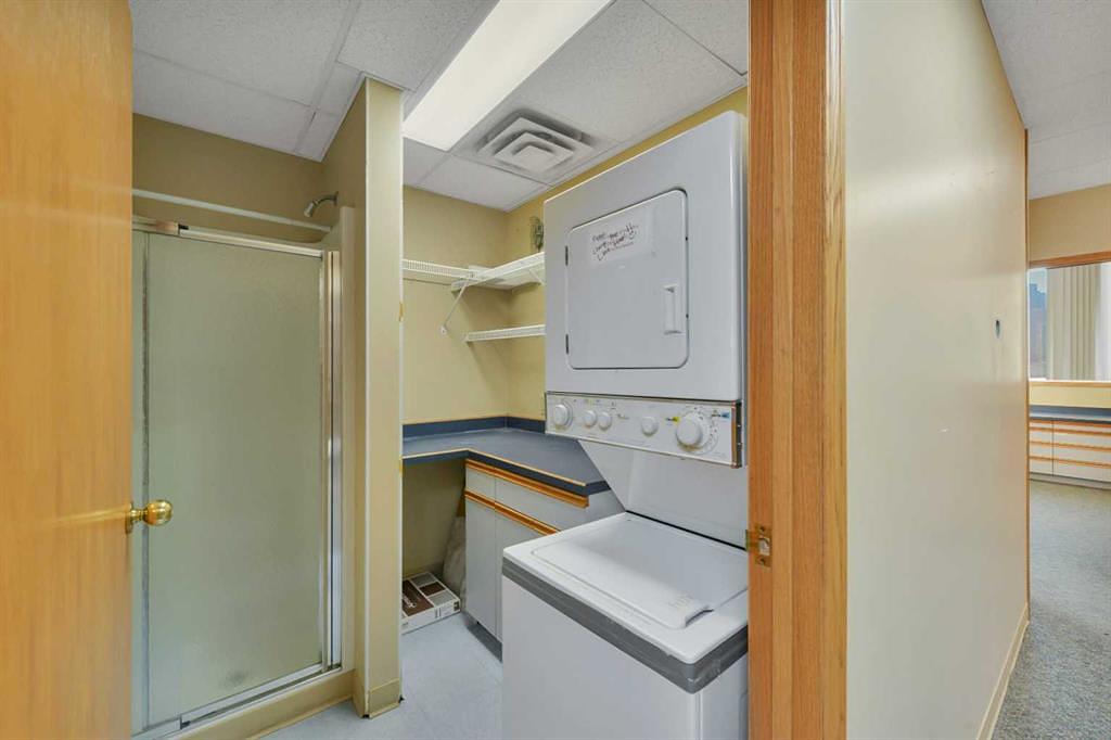 1 - 5116 52 Street, Red Deer, AB
