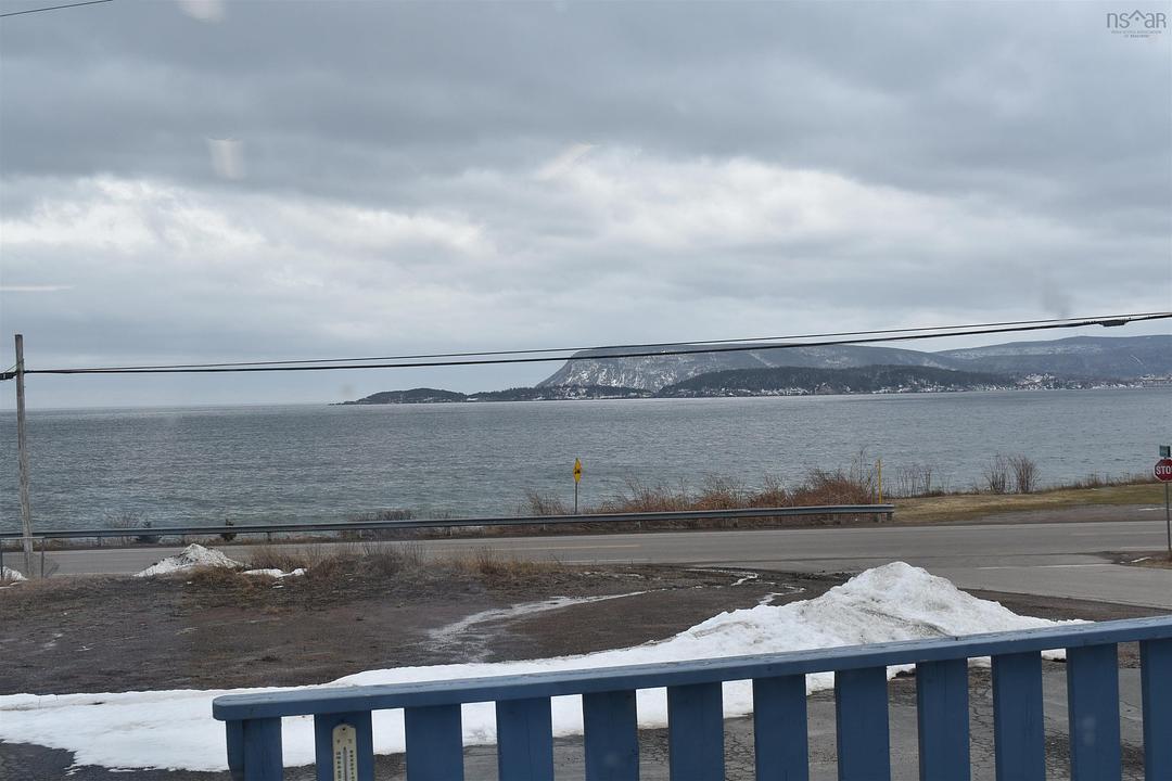 8 Bayview Road, Ingonish Beach, NS