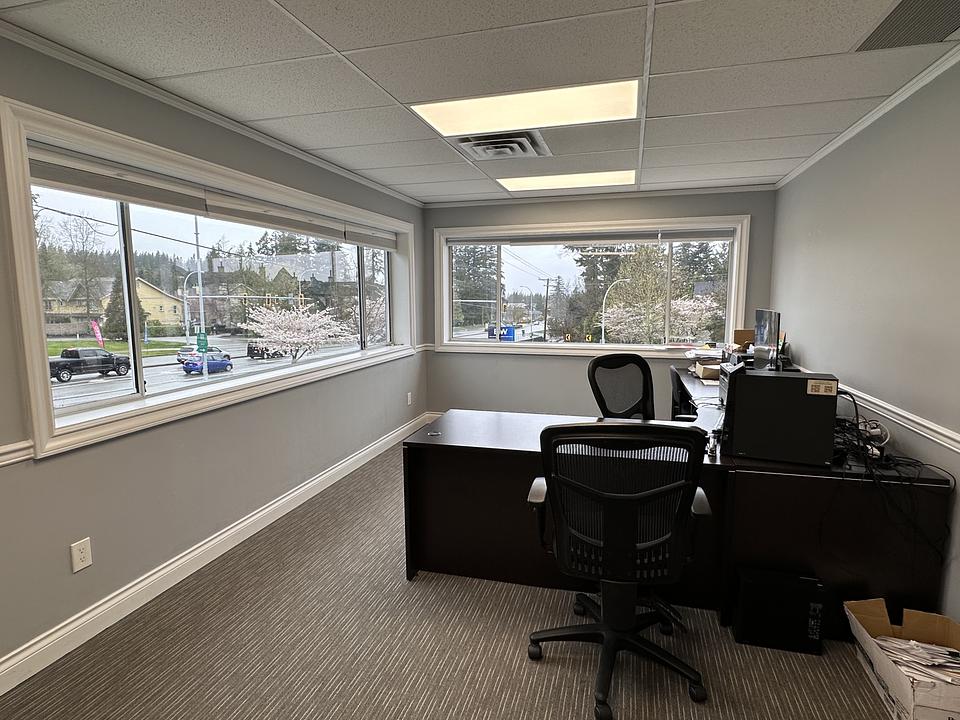 2570 King George Boulevard, Surrey, BC