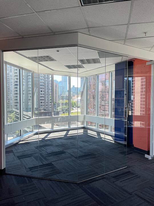1070 - 1500 West Georgia Street, Vancouver, BC