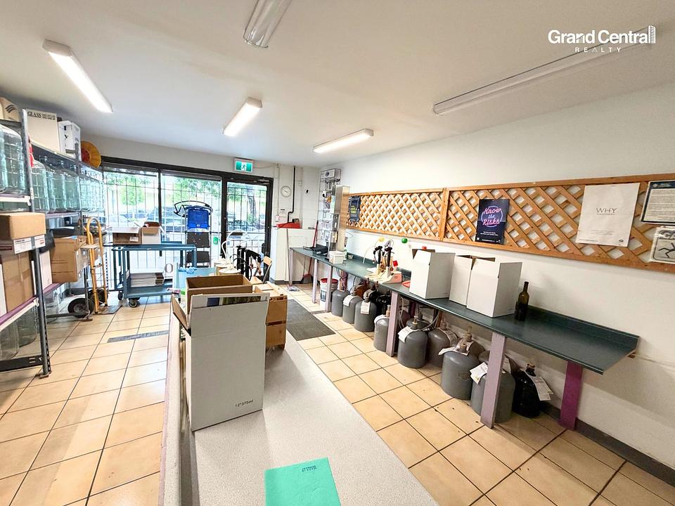 6833 Merritt Avenue, Burnaby, BC
