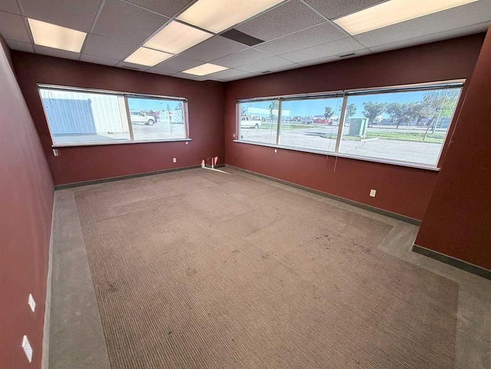 10211 88 Avenue, Clairmont, AB