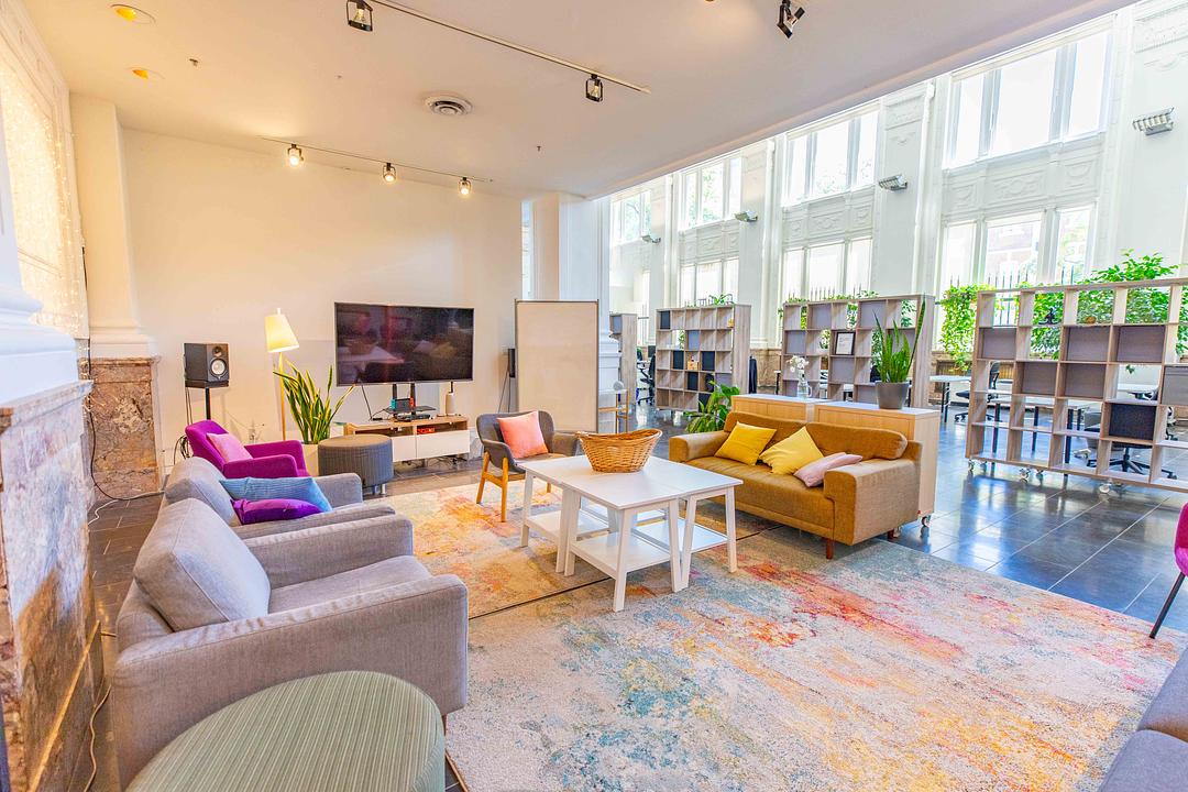Main & Mezz - 402 W Pender St, Vancouver, BC
