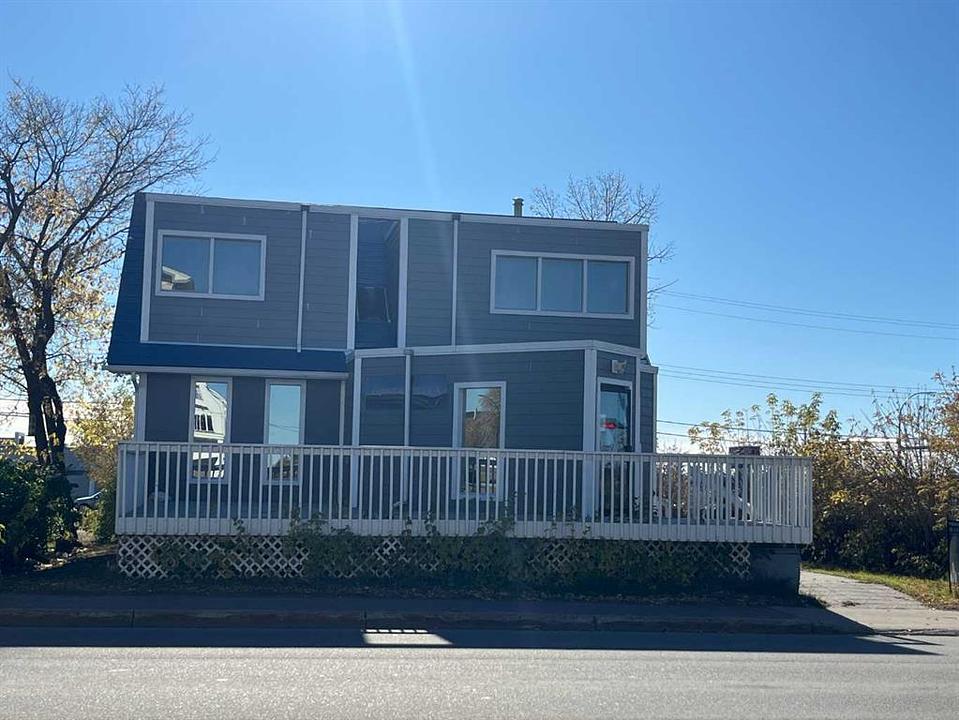 9731 100 Avenue, Grande Prairie, AB