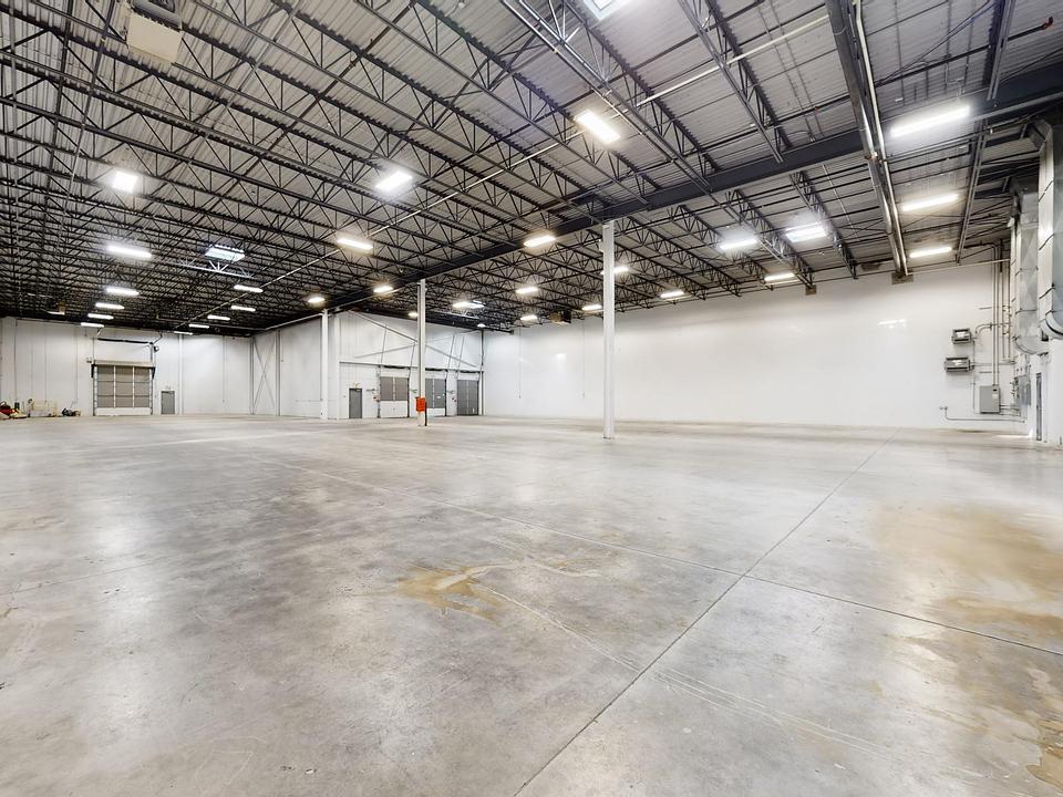 B - 1060 B Lorimar Drive, Mississauga, ON