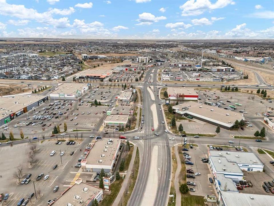 3010 Strachan Road Southeast, Medicine Hat, AB