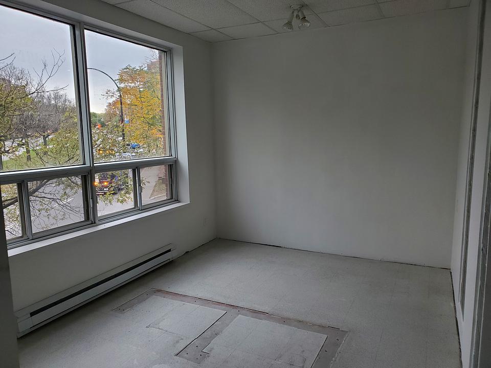 5056 Chemin de la Côte-des-Neiges, Montréal, QC