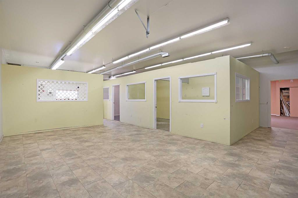 120 1st Avenue East, Brooks, AB