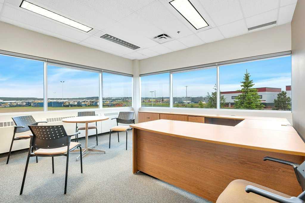 33 Schenk Industrial Road, Sylvan Lake, AB