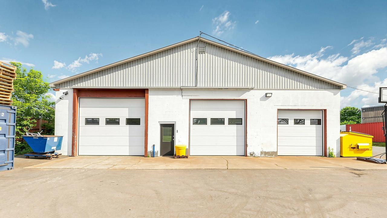 116 Main Street, Woodstock, ON