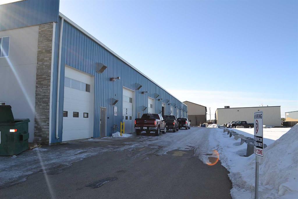 3 - 14 Thevenaz Ind. Trail, Sylvan Lake, AB