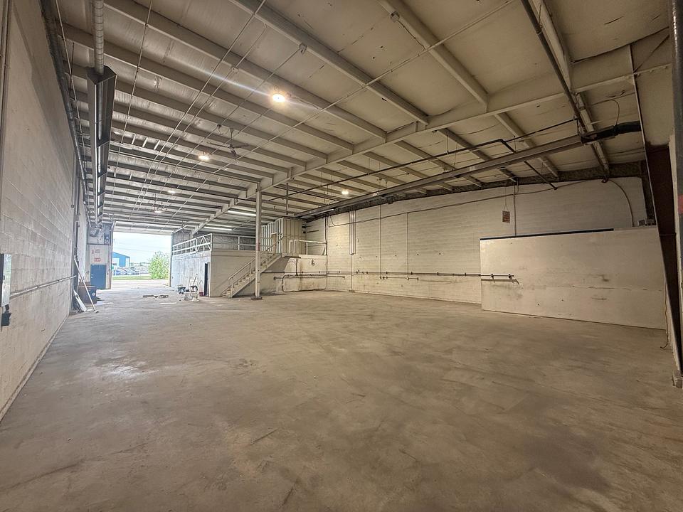 170 - 8319 Chiles Industrial Avenue, Red Deer, AB