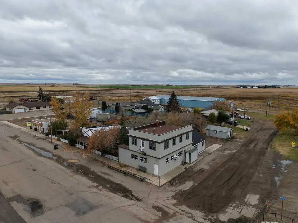 218 Main Street, Burdett, AB